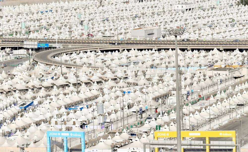 الإيقاف طال 18 شركة..
وزارة الحج تحجّم مخالفي شركات العمرة مبكراً