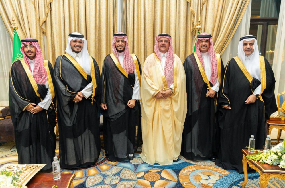 أمراء ومسؤولون يشرفون حفل زواج الحارثي