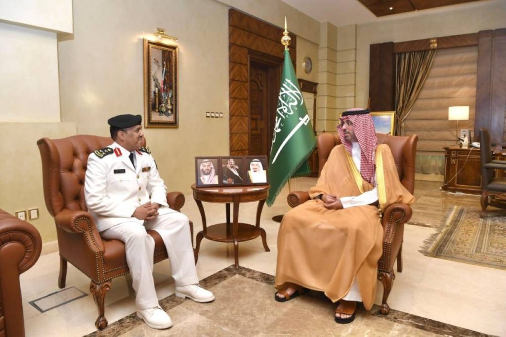 سعود بن جلوي يستقبل قائد قطاع حرس الحدود بمحافظة جدة