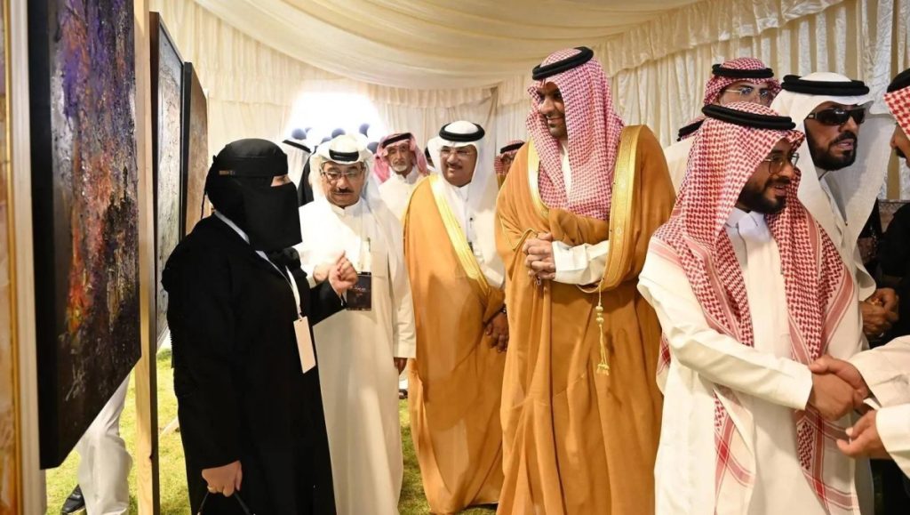 انطلاق معرض «ألوان الباحة 2025» بمحافظة القرى