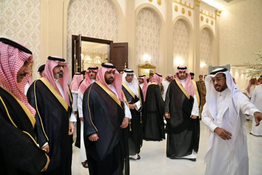أمير جازان ونائبه يلتقيان مشايخ وأهالي محافظتي ضمد وصبيا ويطّلعان على مشروعاتهما التنموية