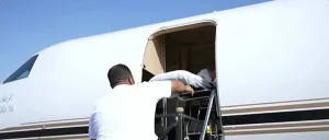 بتوجيهات القيادة.. وصول التوأم السيامي الجامايكي "أزاريا وأزورا" إلى الرياض