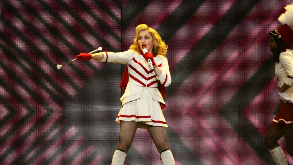 في عيد ميلاد ابنها.. مادونا تناشد البابا لزيارة غزة وفتح ممرات إنسانية لإنقاذ أطفال القطاع