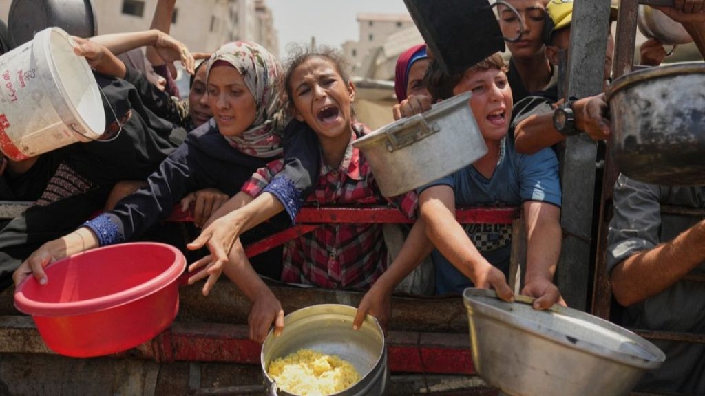 غزة في اليوم الـ690 من الحرب: مجاعة متفاقمة وعدّاد الموت لا يتوقف