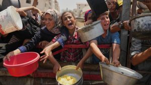 غزة في اليوم الـ690 من الحرب: مجاعة متفاقمة وعدّاد الموت لا يتوقف