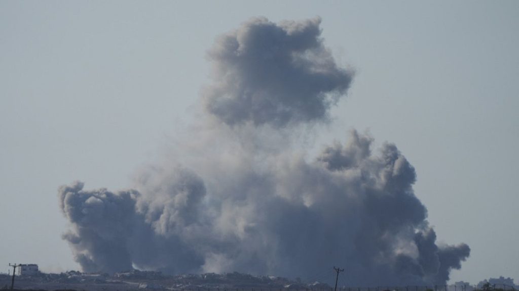 استدعاء 60 ألف جندي احتياط.. وزير الدفاع الإسرائيلي يقرّ خطة السيطرة على مدينة غزة