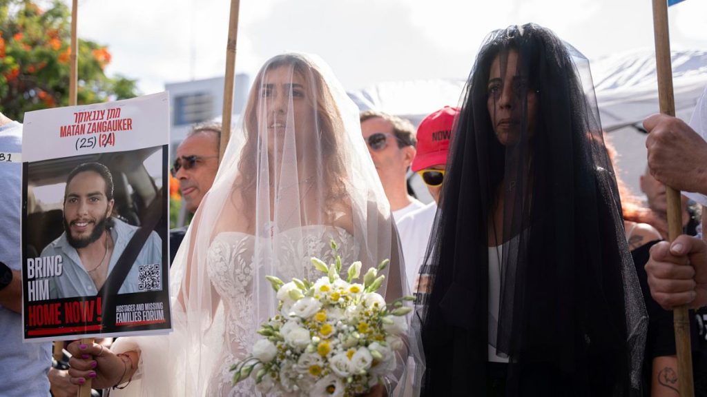 فيديو. مظاهرات حاشدة في إسرائيل للمطالبة بإبرام صفقة بشأن الرهائن المحتجزين في غزة