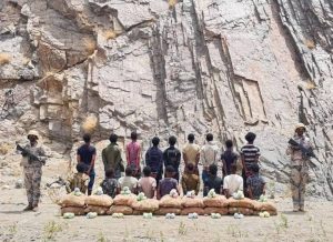 عسير: القبض على 18 مخالفاً لتهريبهم 270 كيلوجراماً من نبات القات المخدر
