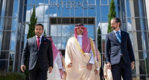وزير الداخلية يزور «الإنتربول»