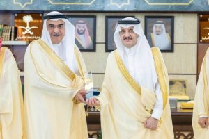 أمير المنطقة الشرقية يتسلّم جائزة الملك عبدالعزيز للجودة من أمانة الشرقية