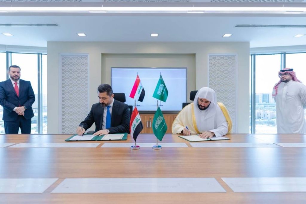 وزير العدل يلتقي نظيره العراقي ويوقعان برنامجاً تنفيذياً للتعاون العدلي