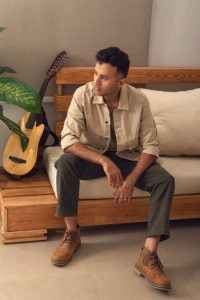 حمزة نمرة يُطلق 3 أغنيات جديدة ضمن «قرار شخصي»