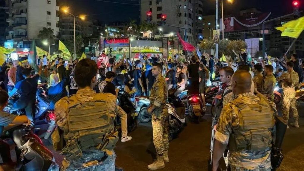 الجيش اللبناني يحذر: لن نسمح بقطع الطرق أو الإخلال بالأمن
