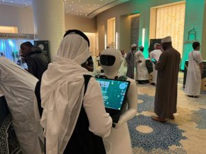 روبوتات لخدمة زوار ومشاركي مسابقة الملك عبدالعزيز للقرآن