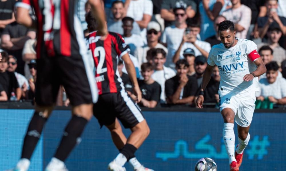جماهير الهلال تملأ المدرجات في مباراة ودية ضد آراو