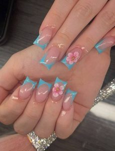ترند Duck Nails بين الجرأة الجمالية ورفض الجمهور