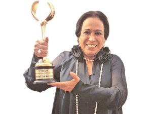 حياة الفهد تستكمل علاجها في أوروبا.. نجوم الكويت: «خطاك السوء يا أم سوزان»