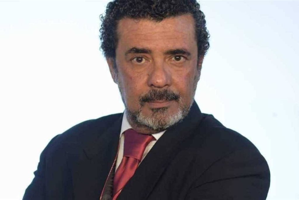 فنان مصري شهير يتعرّض لحادثة غرق.. ويكشف لـ «عكاظ» التفاصيل