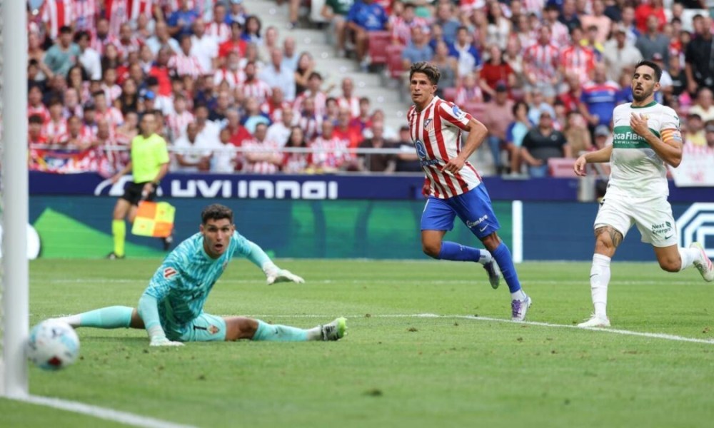 أتلتيكو مدريد يتعثر أمام إلتشي في الدوري الإسباني