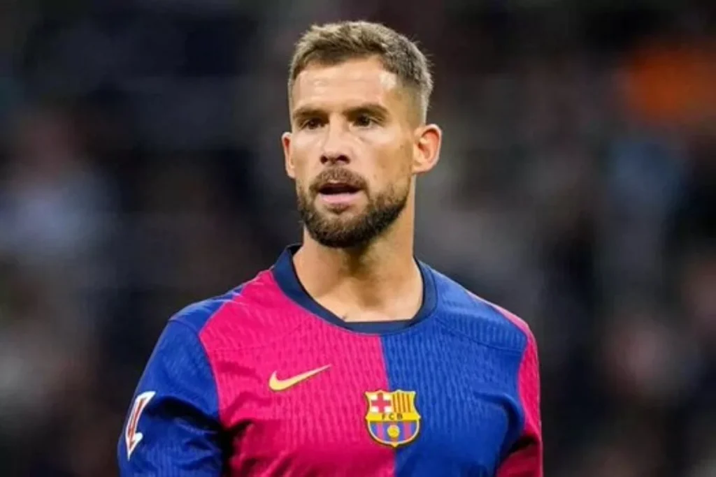 فابريزيو رومانو: النصر تعاقد مع مدافع برشلونة إينيغو مارتينيز
