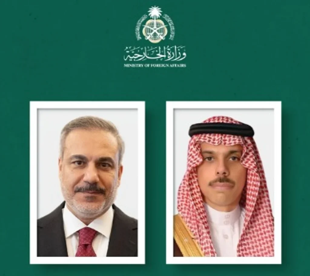 وزير الخارجية يبحث مستجدات قطاع غزة مع نظيره التركي