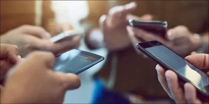 استشاري: سحب جوالات الأبناء ليس حلا لاستخدام الإنترنت العشوائي