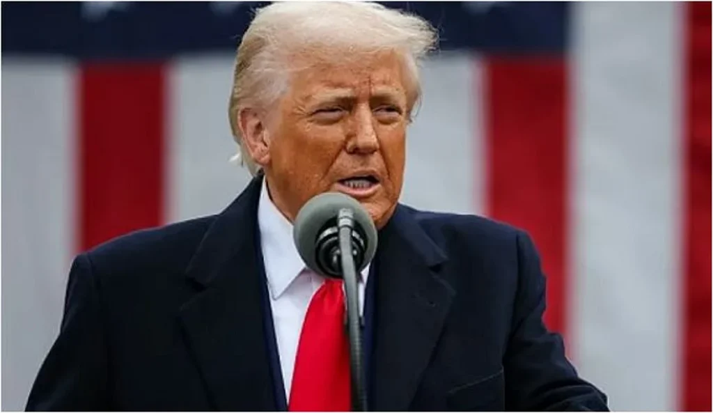 ترمب: القمة مع بوتين ستمهد للقاء ثلاثي مع زيلينسكي لبحث تسوية حرب أوكرانيا