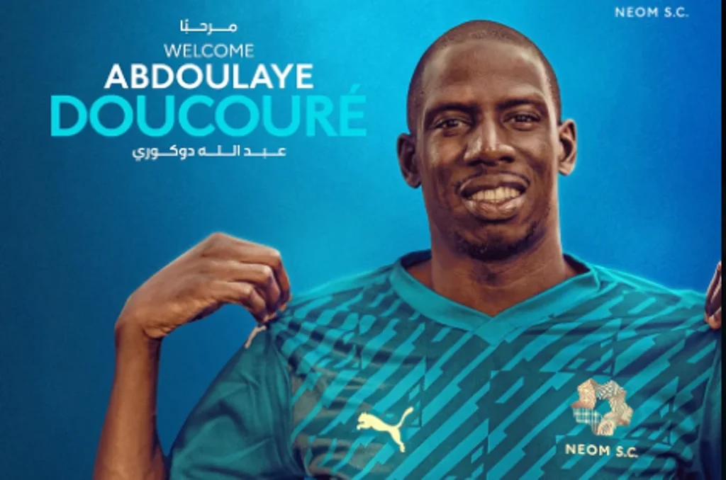 نيوم يعلن التعاقد مع عبد الله دوكوري