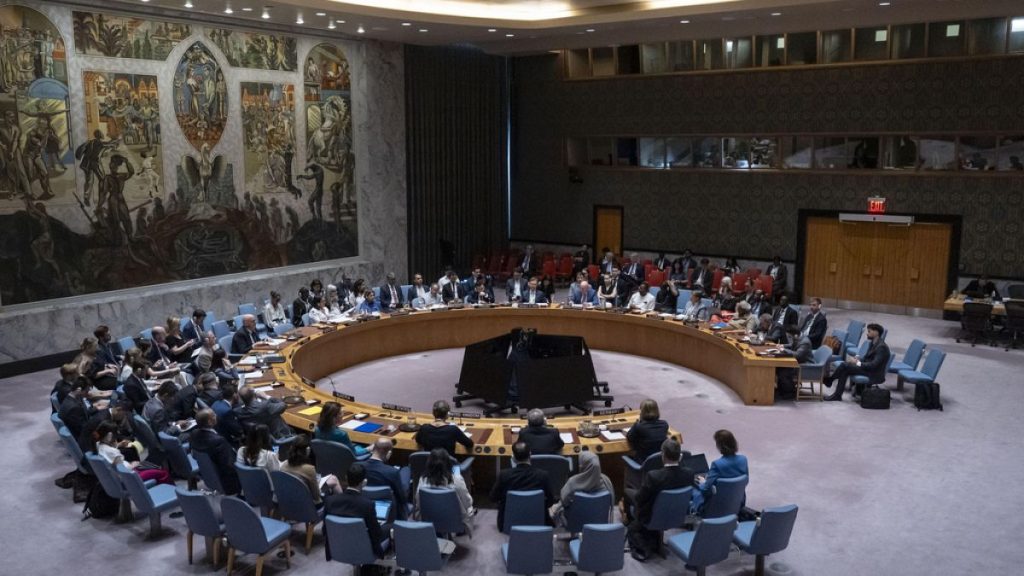 مجلس الأمن يرفض تمديد رفع العقوبات على إيران.. وطهران ترد: لن نرضخ للضغوط