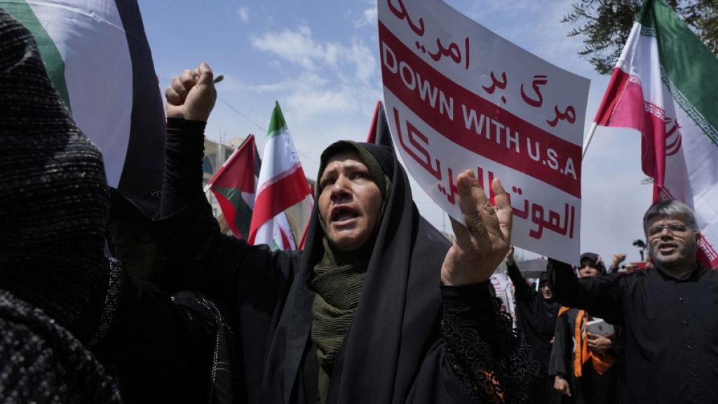 إيران تتهم أوروبا بـ”تسليم” ملفها النووي إلى “فيتو ترامب”