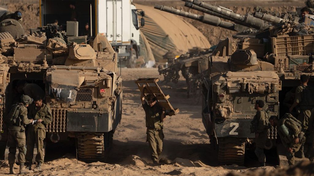 الجيش الإسرائيلي يعاني.. تأخر في التحاق جنود الاحتياط ونقص في الجرافات