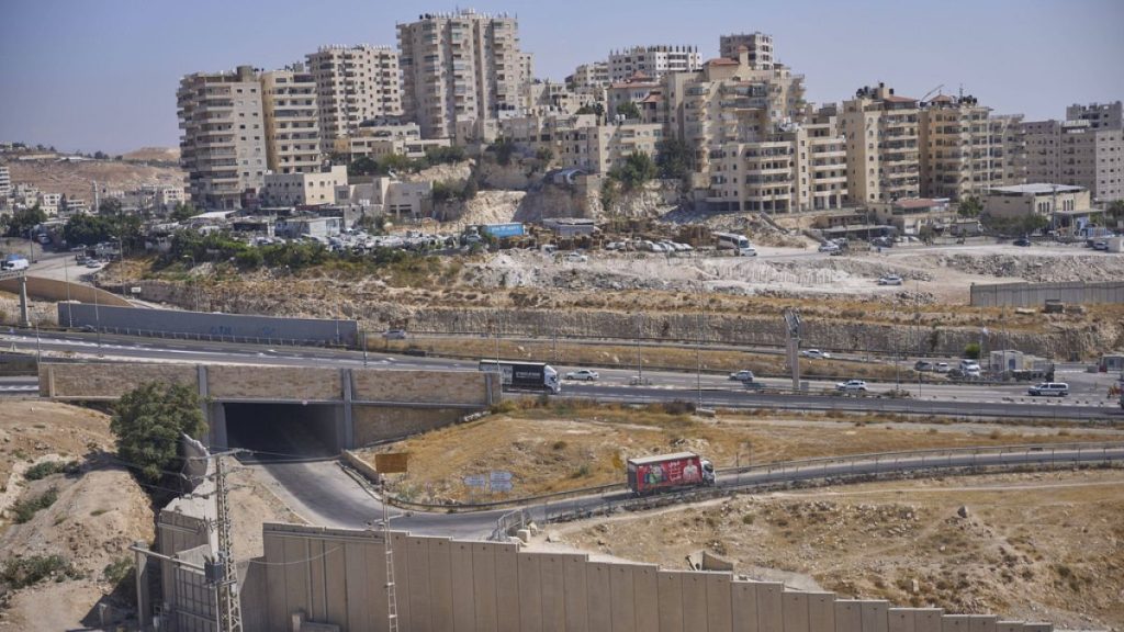 إسرائيل تضخ 3 مليارات شيكل لمضاعفة سكان معاليه أدوميم.. ماذا نعرف عن إحدى أكبر مستوطنات الضفة؟