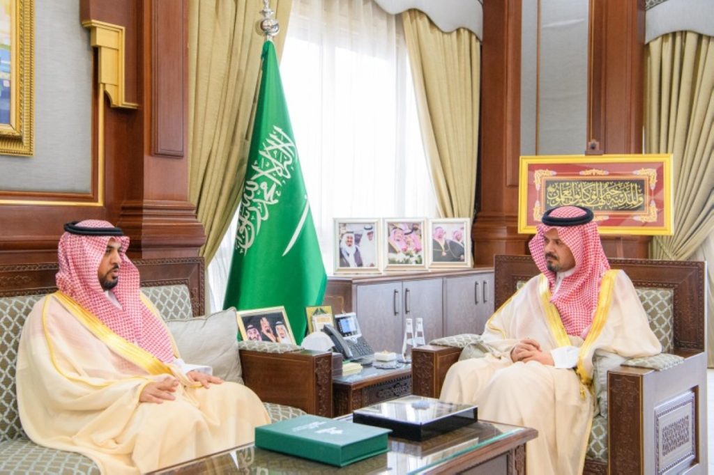 الأمير سلمان بن سلطان يطلع على خدمات «صحة المدينة»