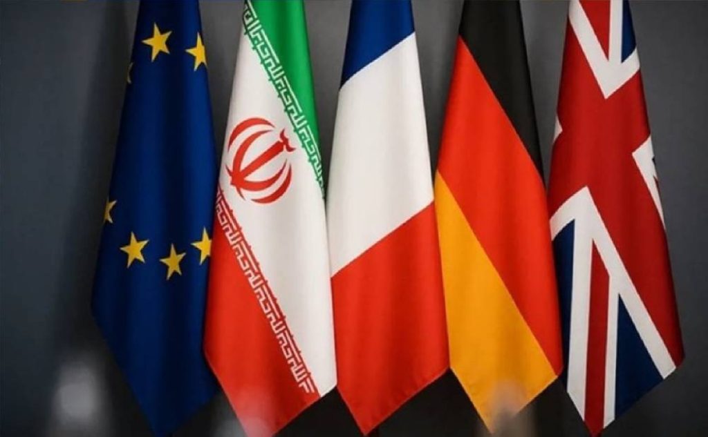 إيران تلوّح بالانسحاب من معاهدة الانتشار النووي.. و«الترويكا» تحذّر