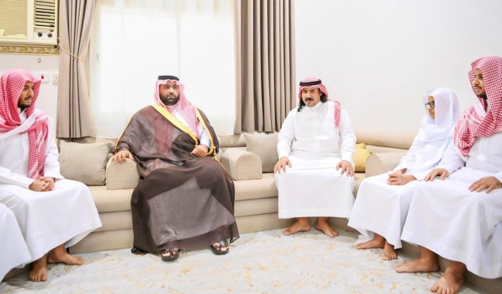 أمير جازان يعزي أسرة جابر الفيفي