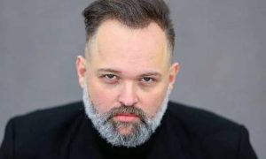 محمد محمود عبدالعزيز يتجاهل قرار النيابة في أزمته مع بوسي شلبي