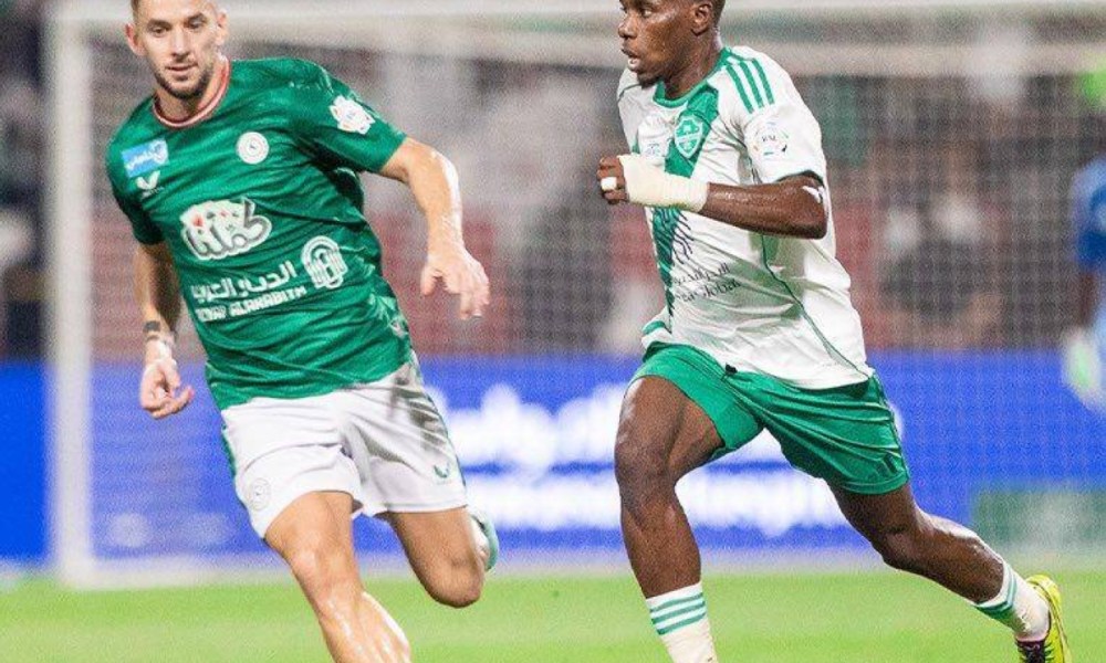 زكريا هوساوي يتألق مع الأهلي: بداية قوية ومبشرة