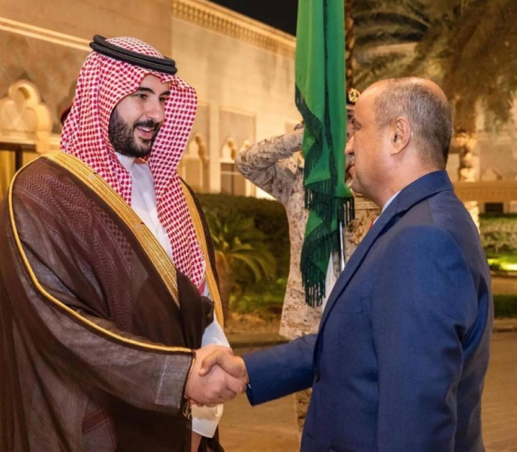 بن بريك لـ «عكاظ»: الدعم السعودي لليمن يأتي في توقيت مهم