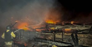 زيلينسكي يطالب بتصعيد العقوبات.. الكرملين: بوتين منفتح على التسوية