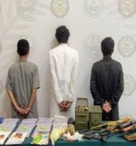 القبض على 3 أشخاص لترويجهم مواد مخدرة بعسير