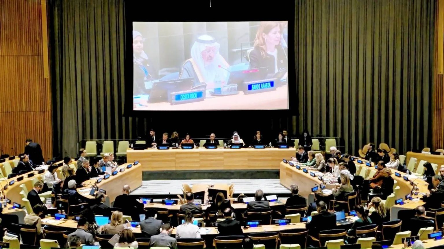 السعودية ستواصل بناء منظومة عالمية
للمساعدات تضمن للجميع العيش بسلام وأمن وكرامة