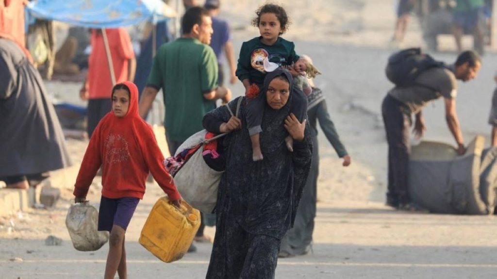 30 قتيلاً في غزة.. والأونروا تحذر من خطر المجاعة