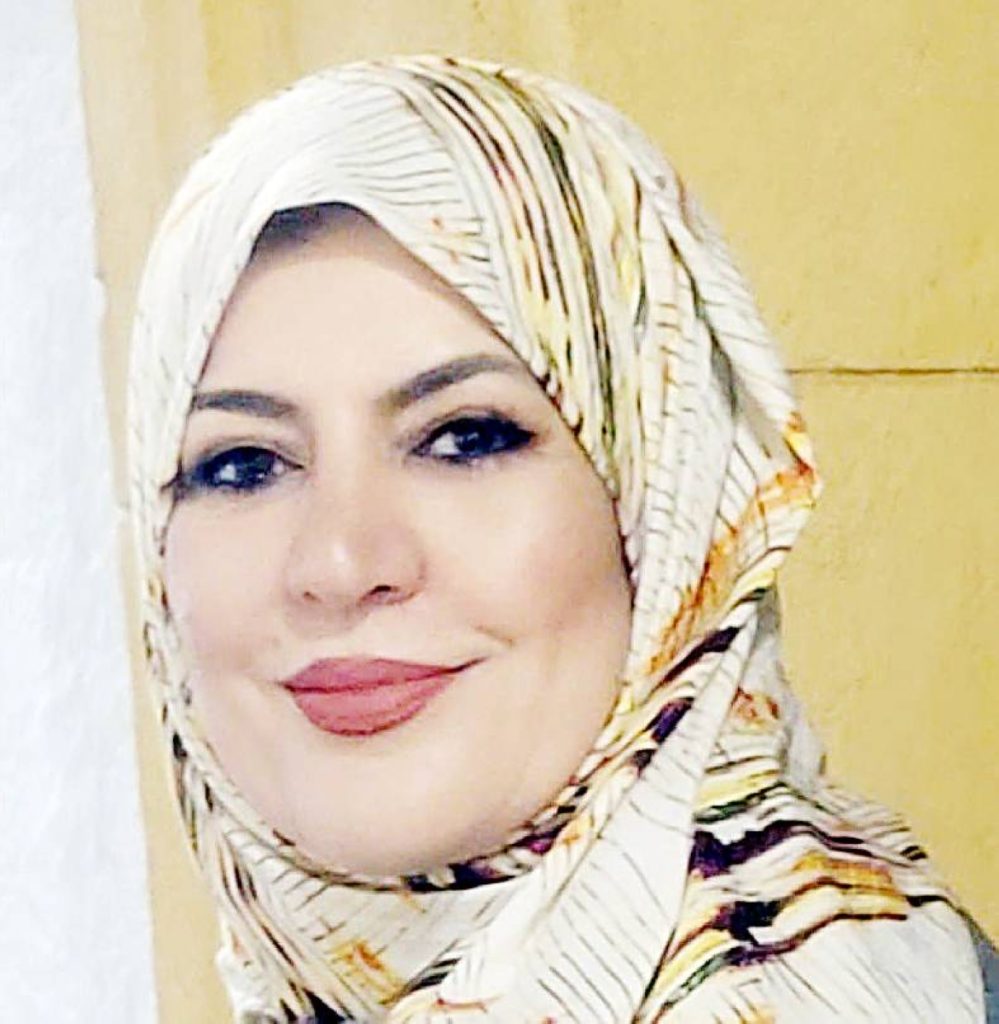 على هامش النص