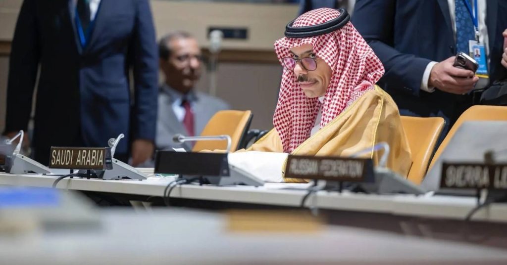 وزير الخارجية يشارك في اجتماع ترويكا القمة العربية مع نظيره الكوري