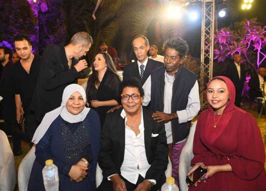 أحدث ظهور لمحمد منير في حفل زفاف ابنة شقيقته