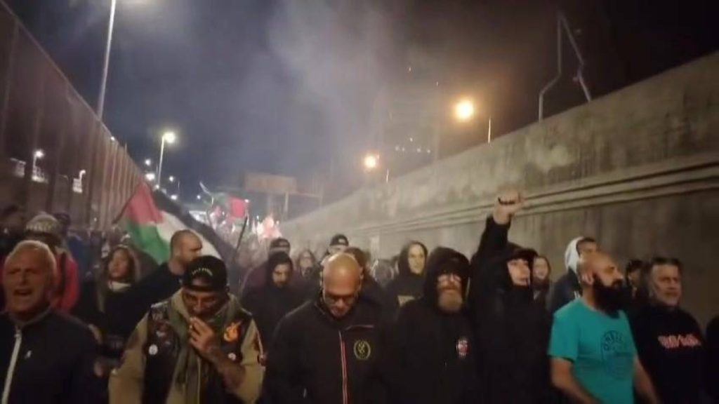 جنوة تحتفل بإيقاف «سفينة الموت» الإسرائيلية