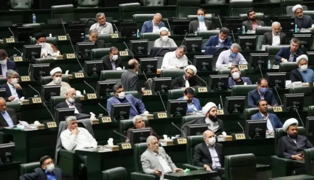 هل تنسحب إيران من معاهدة حظر «الانتشار النووي»؟