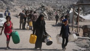 مباشر – حماس وإسرائيل تتبادلان اتهامات بخرق اتفاق وقف إطلاق النار وسط تصعيد ميداني في غزة