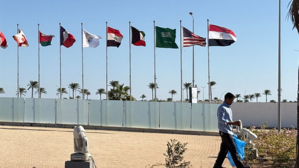 ماذا ينتظر العالم في قمة شرم الشيخ؟