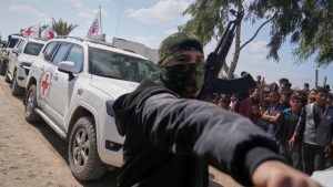 مباشر – اتفاق غزة.. إسرائيل تفرج عن 1968 أسيرًا فلسطينيًا بموجب صفقة التبادل